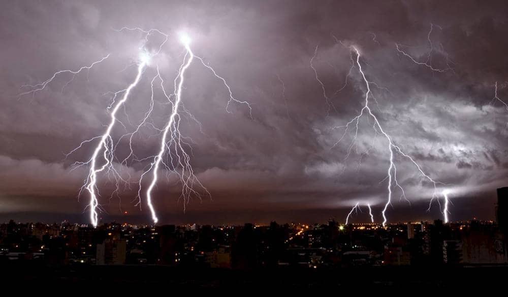 tormenta eléctrica