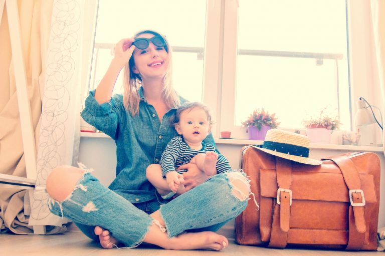 viajar en avión con tu bebé