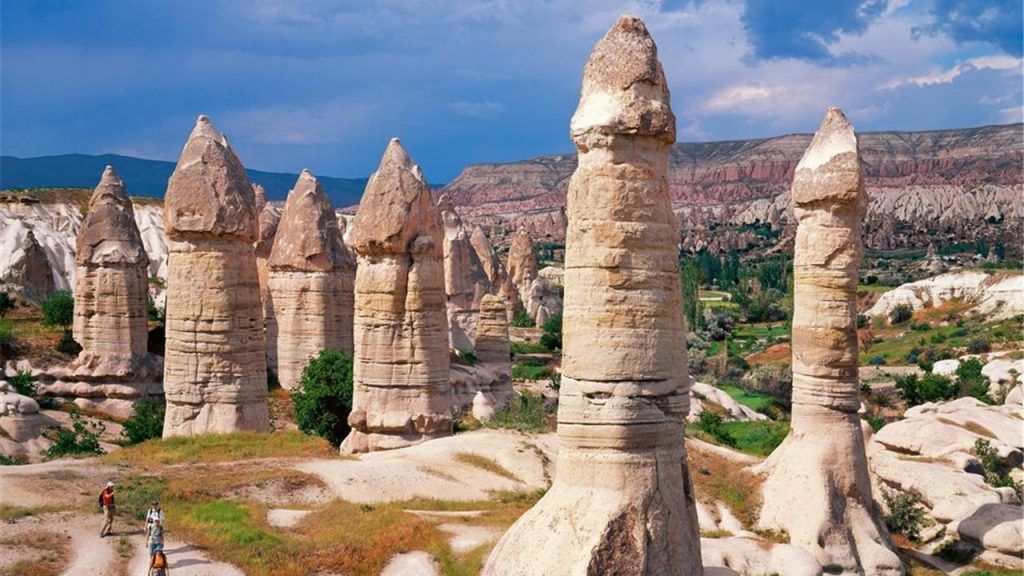 el parque de las hadas en capadoccia