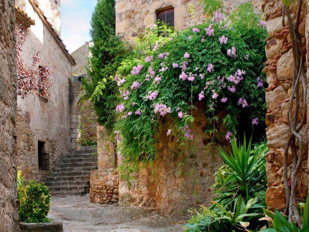 pueblo peratallada en cataluña