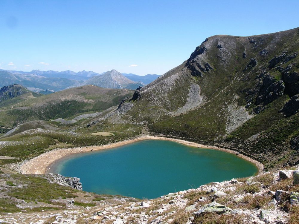 Puebla de Lillo, un destino fresco para viajar en verano