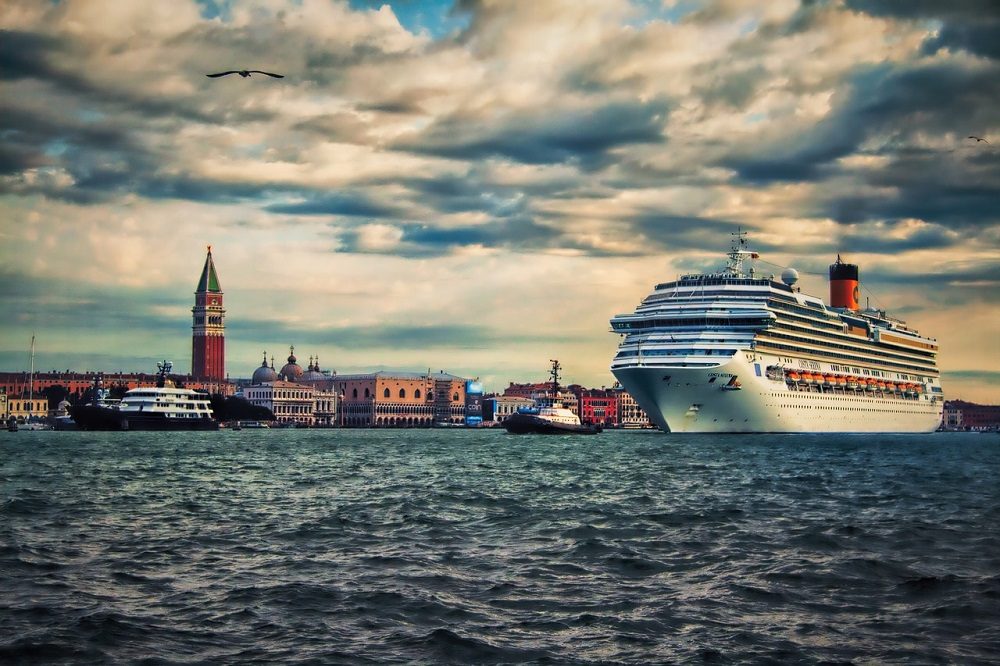 Lugares del mundo en peligro por el turismo