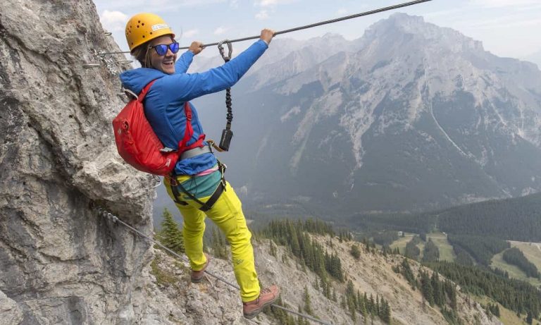 Vía ferrata con cable