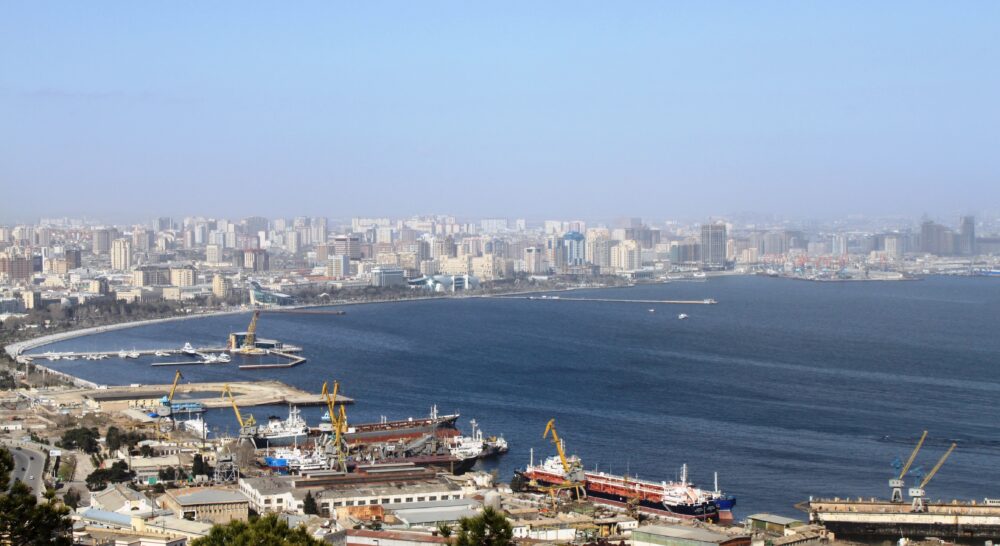Panorámica de la bahía de Bakú
