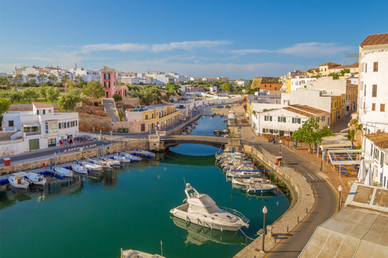 Los 13 pueblos costeros más bonitos de España que deberías visitar