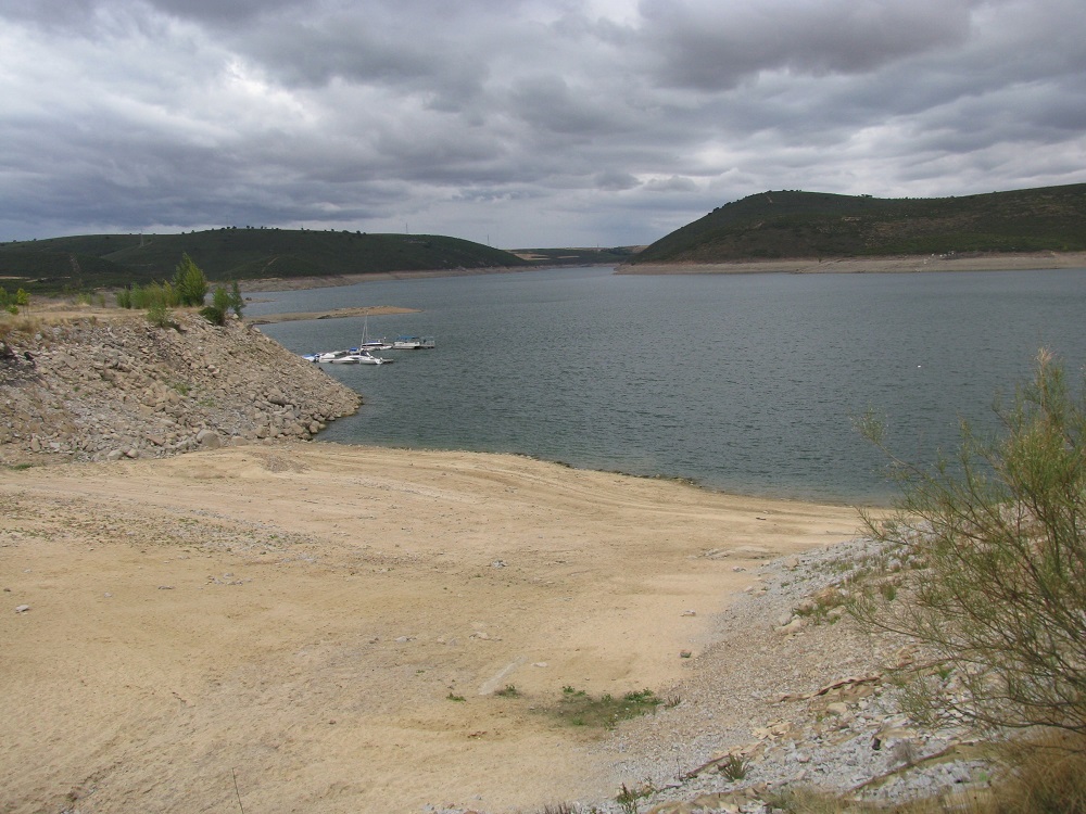 El embalse de Ricobayo en Muelas del Pan, Zamora