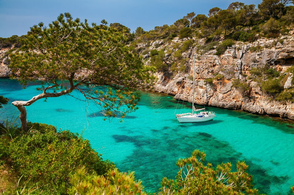 llegar en ferry a las islas baleares