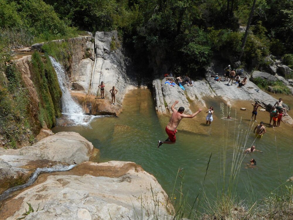 mejores zonas de río para bañarse de cada comunidad
