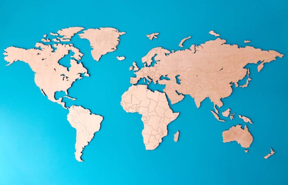 mapa del mundo con las áreas más pobladas y más vacías