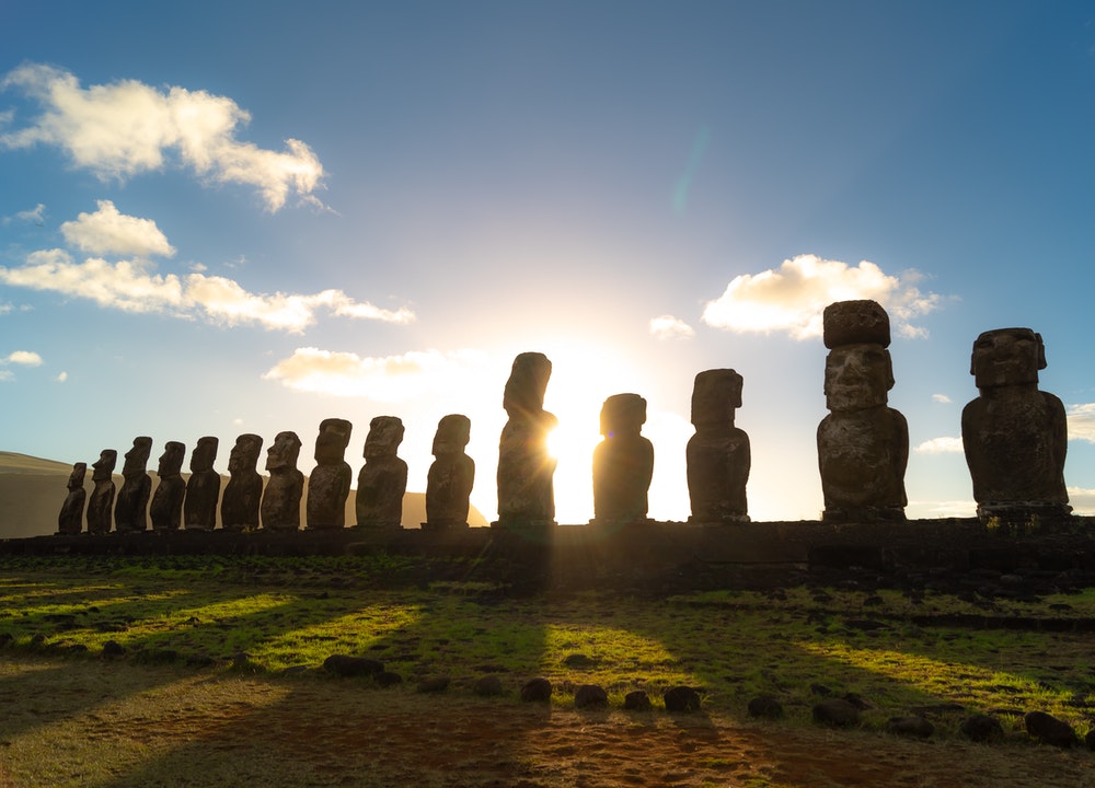 La isla de Pascua es uno de los lugares a los que solo podrás viajar en avión privado
