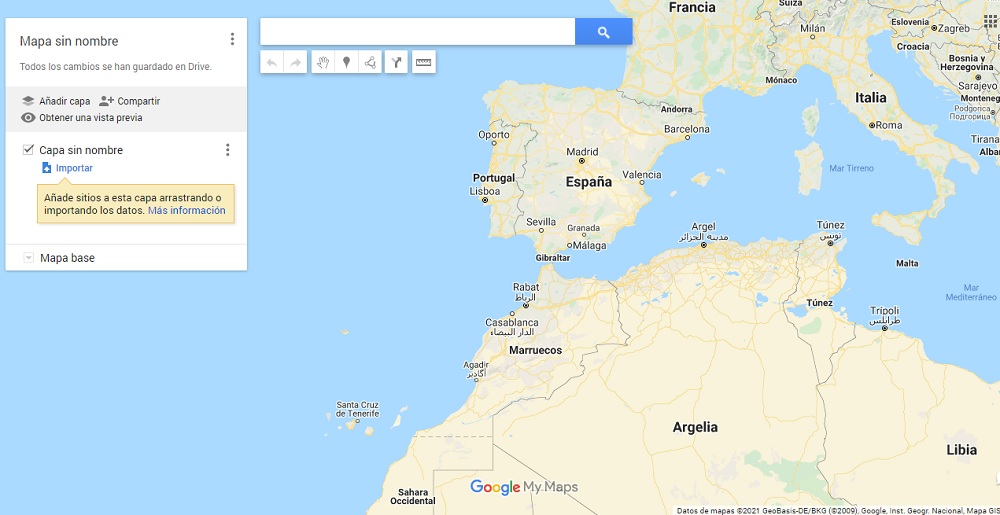 Puedes añadir al mapa no solo la ruta a seguir, sino todos los lugares por los que quieras detenerte y hasta los sitios que vas a visitar