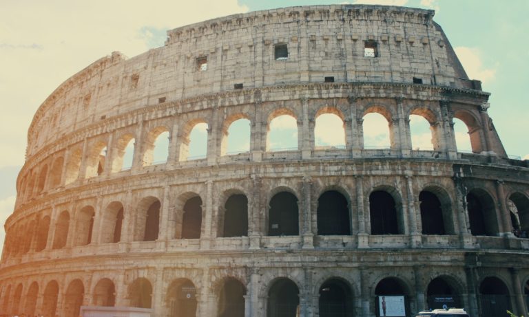 El Coliseo es uno de los monumentos de Roma más emblemáticos